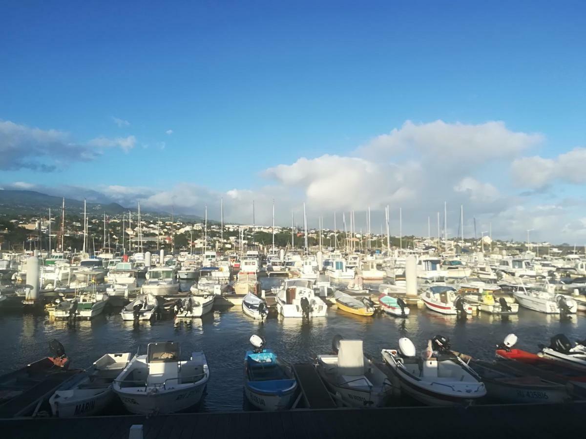 Appartement Meuble De Tourisme Saint Pierre Exteriér fotografie